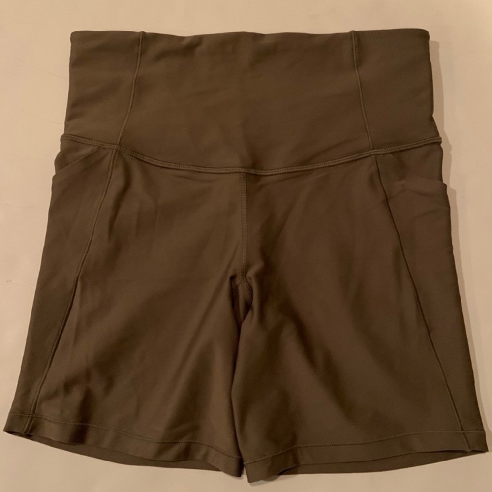 All In Motion Set Of 3 Women’s High-Rise Shorts Black Taupe Size Medium - Picture 7 of 12